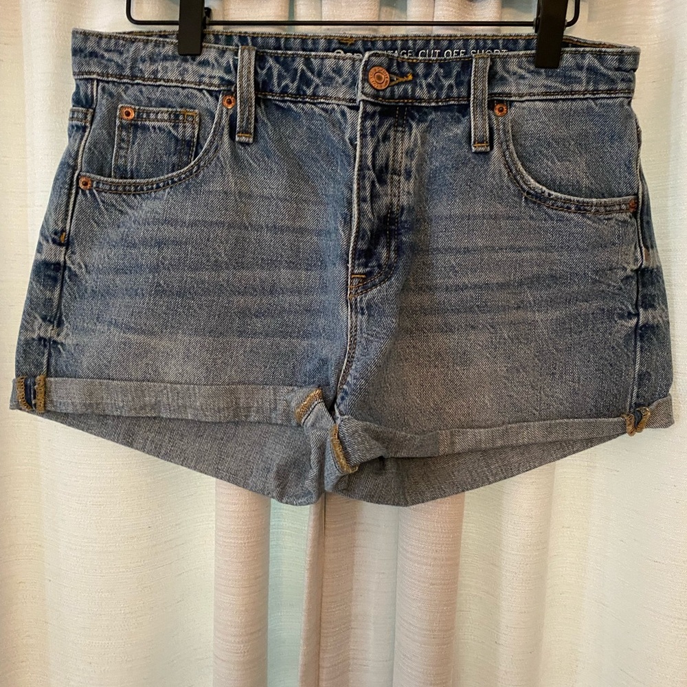 Gap Vintage Cut Off Short